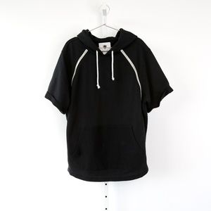 Tackma Short Sleeve Zip Hoodie in Black 🏈